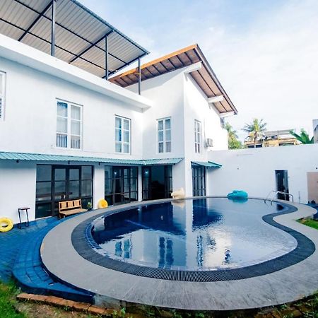 Hotel One Sixty Dehiwala-Mount Lavinia Exterior photo