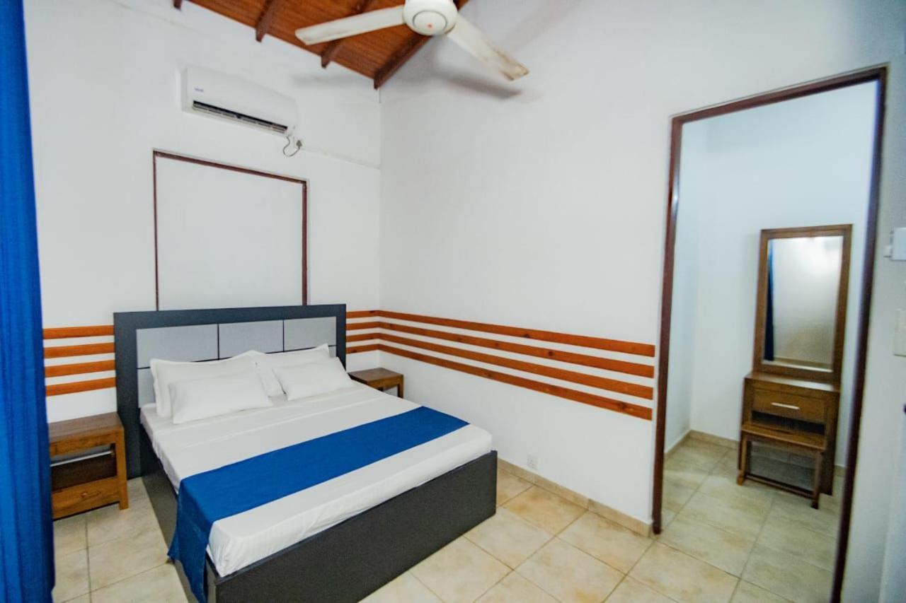 Hotel One Sixty Dehiwala-Mount Lavinia Exterior photo